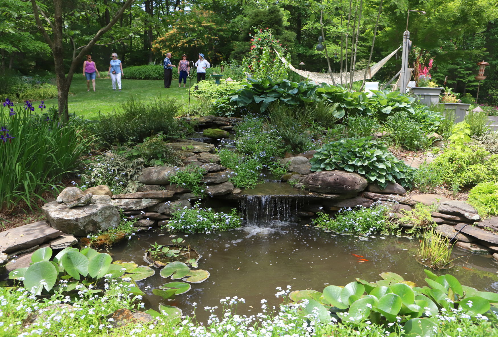 Newark Garden Tour